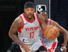 九游-包含欧冠集结日再迎强敌，山东男篮战术微调，主帅态度——赛场秩序良好，阵容厚度经受考验的词条