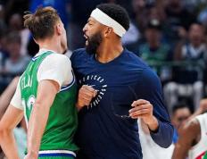 九游娱乐-浓眉哥在独行侠比赛中出色防守，败北引发热议！的简单介绍