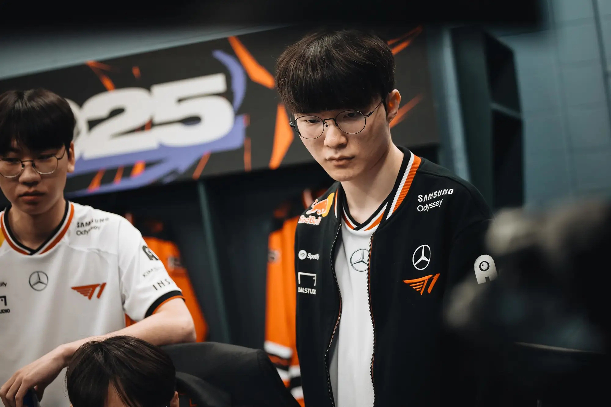 九游体育-包含Faker遭遇十五连败，中国队教练面临压力！的词条